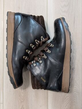 Chaco Frontier Waterproof lace up boots in Java black and brown size 9 Men's